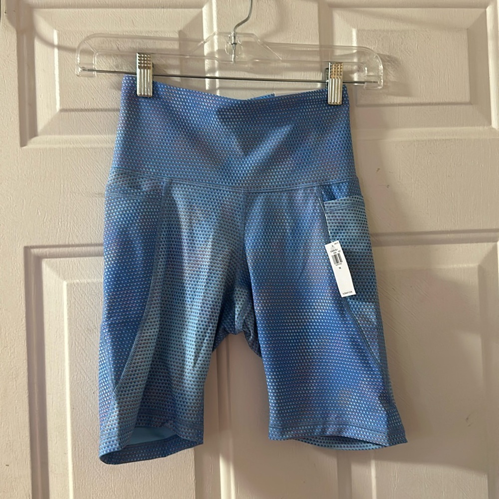 OLD NAVY HIGH RISE BIKE SHORT: 8 IN INSEAM: BLUE/PRINTED: NEW WITH TAGS: SIZE XS